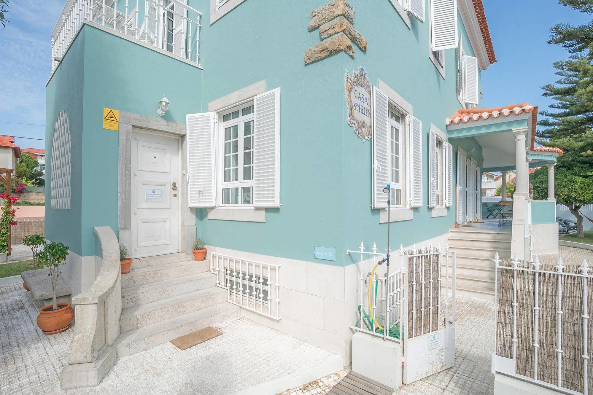 Blue Boutique Hostel & Suites Ештуріл Екстер'єр фото