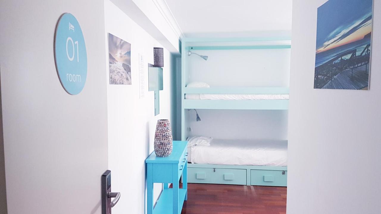 Blue Boutique Hostel & Suites Ештуріл Екстер'єр фото