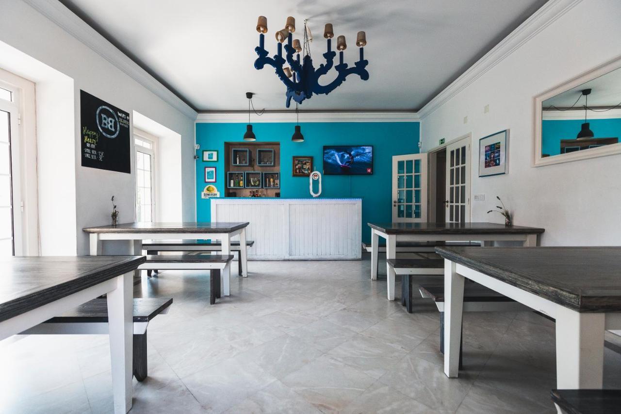 Blue Boutique Hostel & Suites Ештуріл Екстер'єр фото