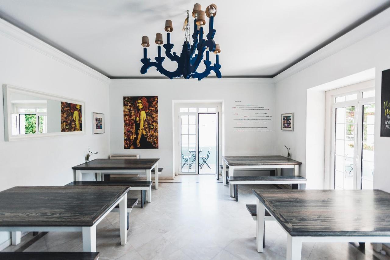 Blue Boutique Hostel & Suites Ештуріл Екстер'єр фото