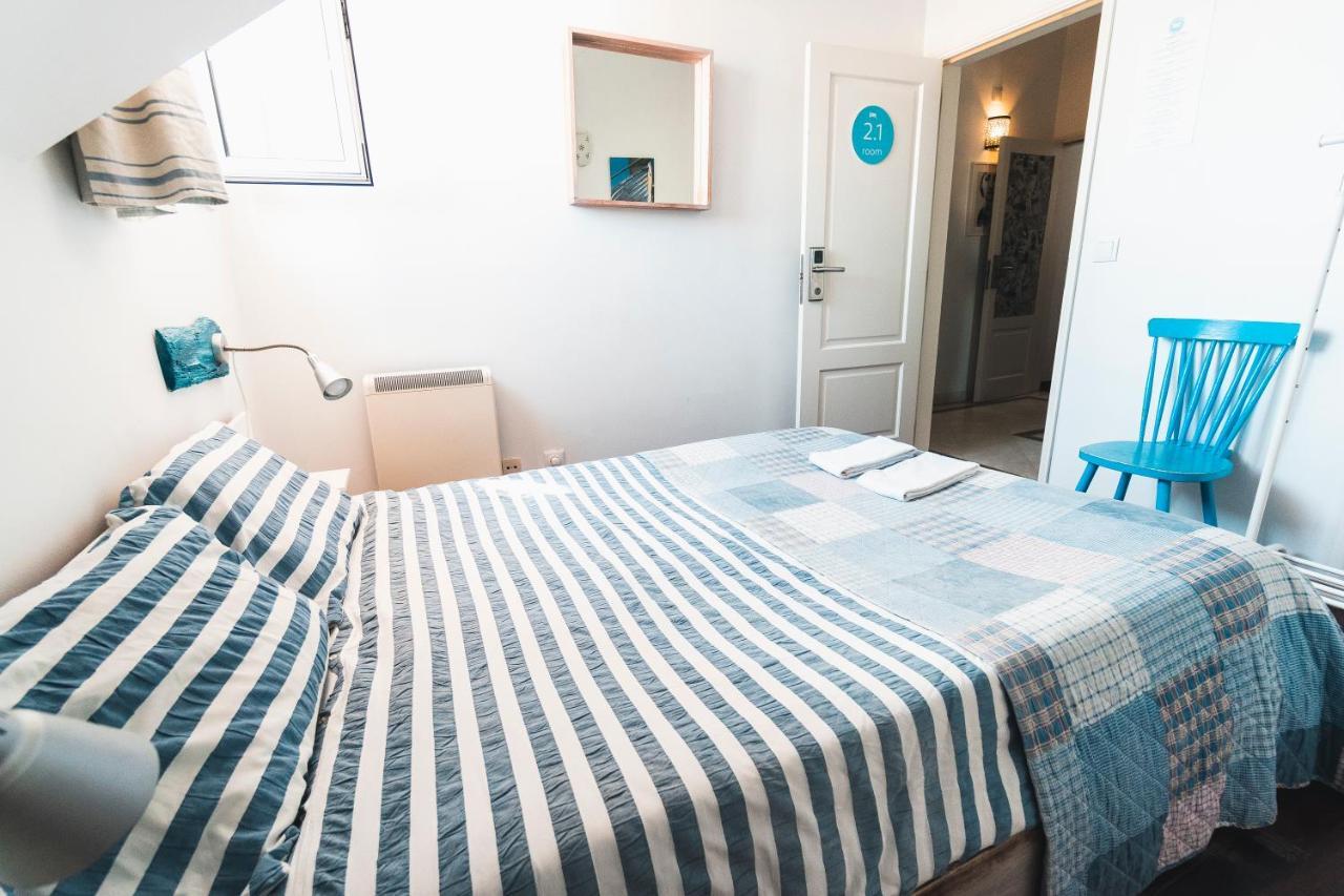 Blue Boutique Hostel & Suites Ештуріл Екстер'єр фото
