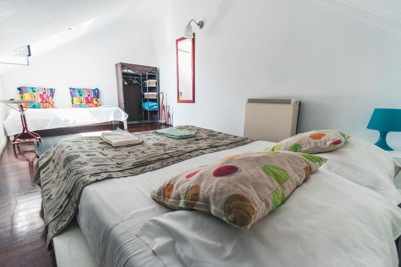 Blue Boutique Hostel & Suites Ештуріл Екстер'єр фото